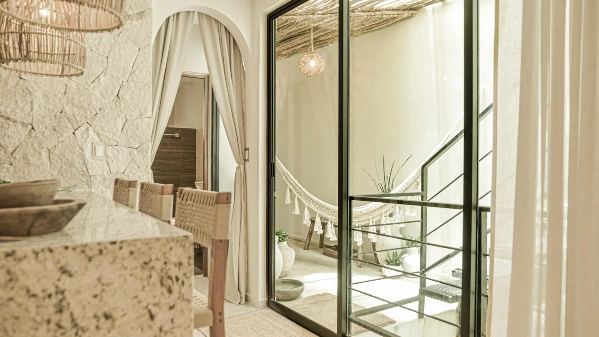 Luxury Penthouse-Private Rooftop Pool-Walkable Tulum 0*,  Mexico